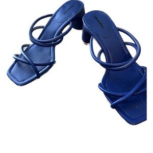 LolaCruz leather sandals bright blue strappy size 40(8.5).